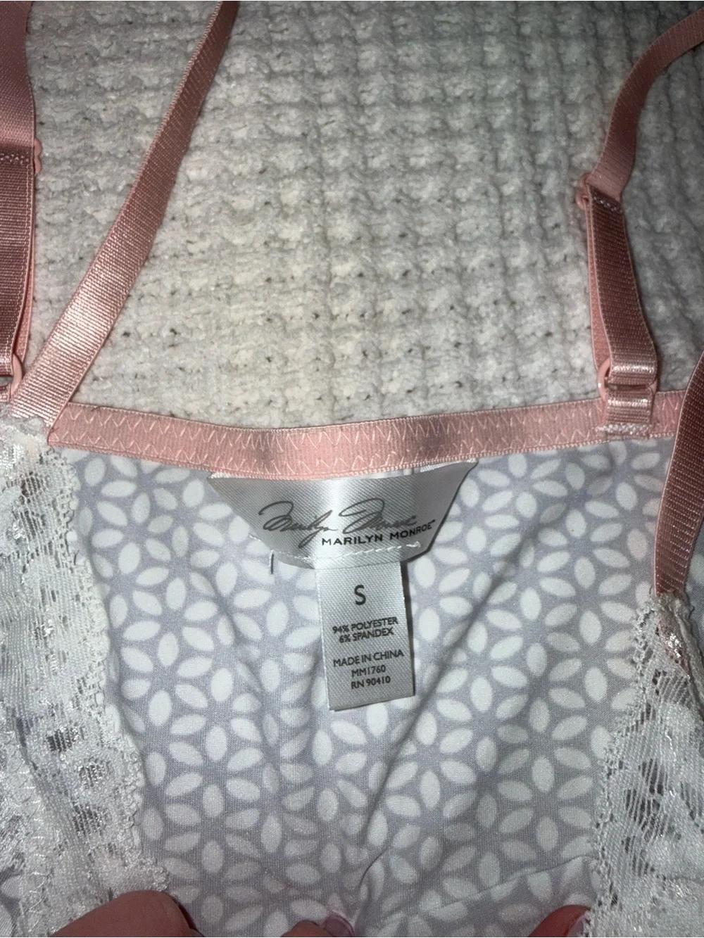 Marilyn Monroe lightweight gray